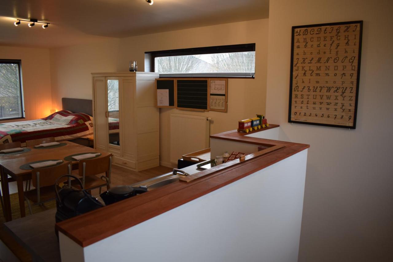 B&B Houten Huis Назарет Екстериор снимка