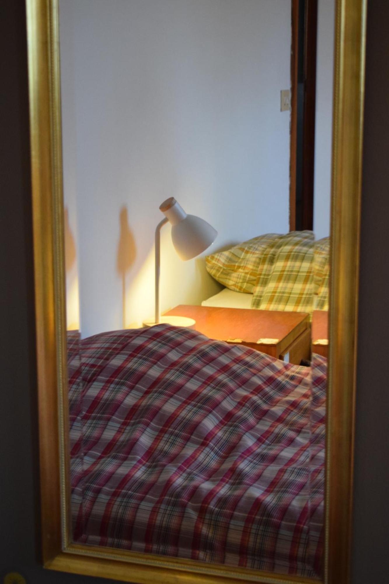 B&B Houten Huis Назарет Екстериор снимка